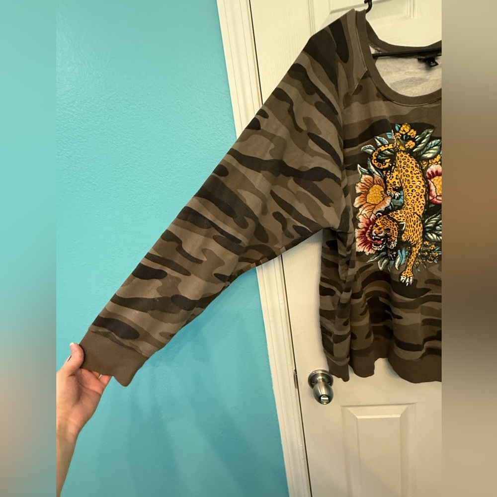Torrid Sweatshirt - Picture 2 of 4